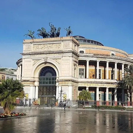 & House - Imparato Centro Politeama