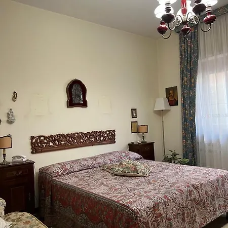& House - Imparato Centro Politeama Апартаменты *